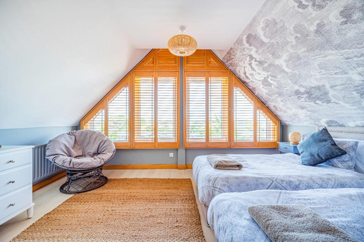Pebble Paradise Beachfront Family Getaway Певенси Экстерьер фото