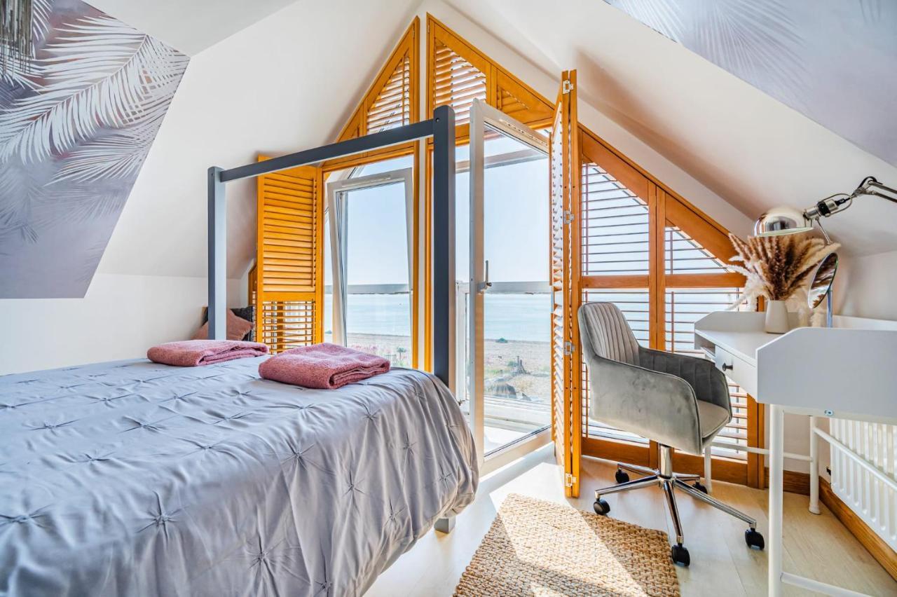 Pebble Paradise Beachfront Family Getaway Певенси Экстерьер фото