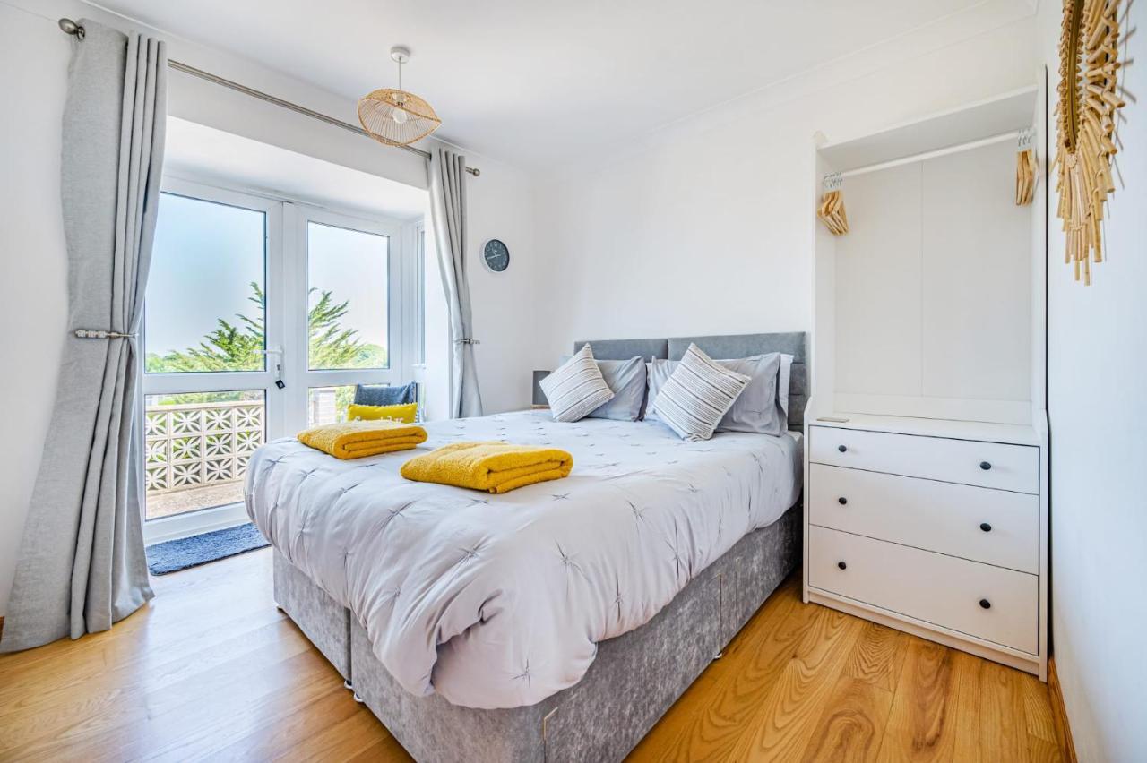 Pebble Paradise Beachfront Family Getaway Певенси Экстерьер фото